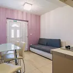 With Free Private Parking Apartamento Baška Voda